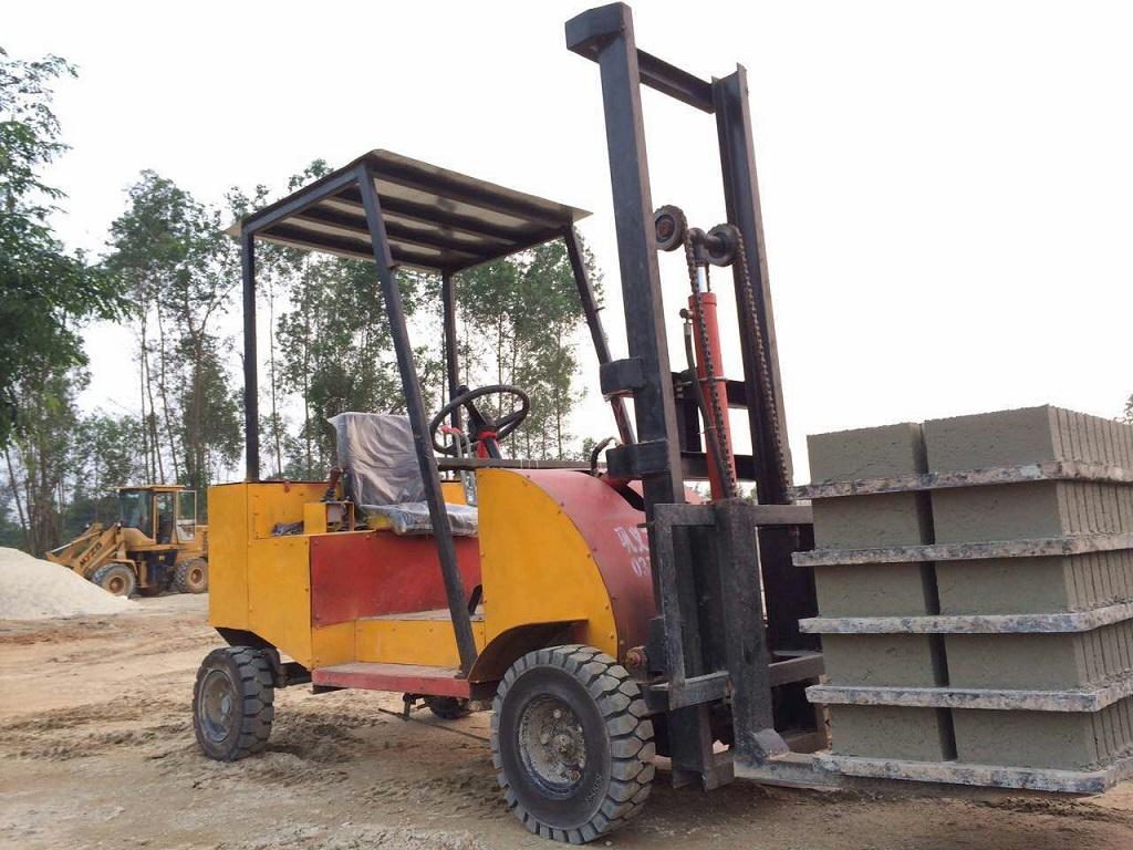 鑫業(yè)機(jī)械電動(dòng)叉車